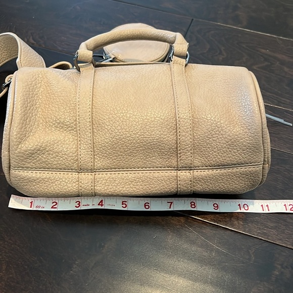 Like dreams barrel bag NWOT - Picture 8 of 11